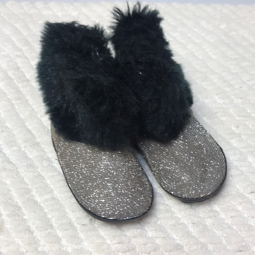 Stuart Weitzman baby fur booties size 2